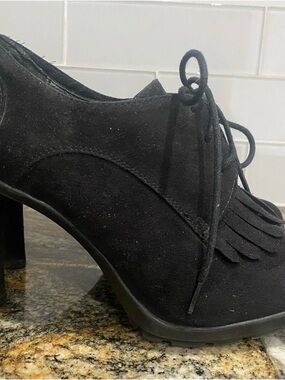 Tahari Black Suede Oxford Fringe Lace-Up Heels